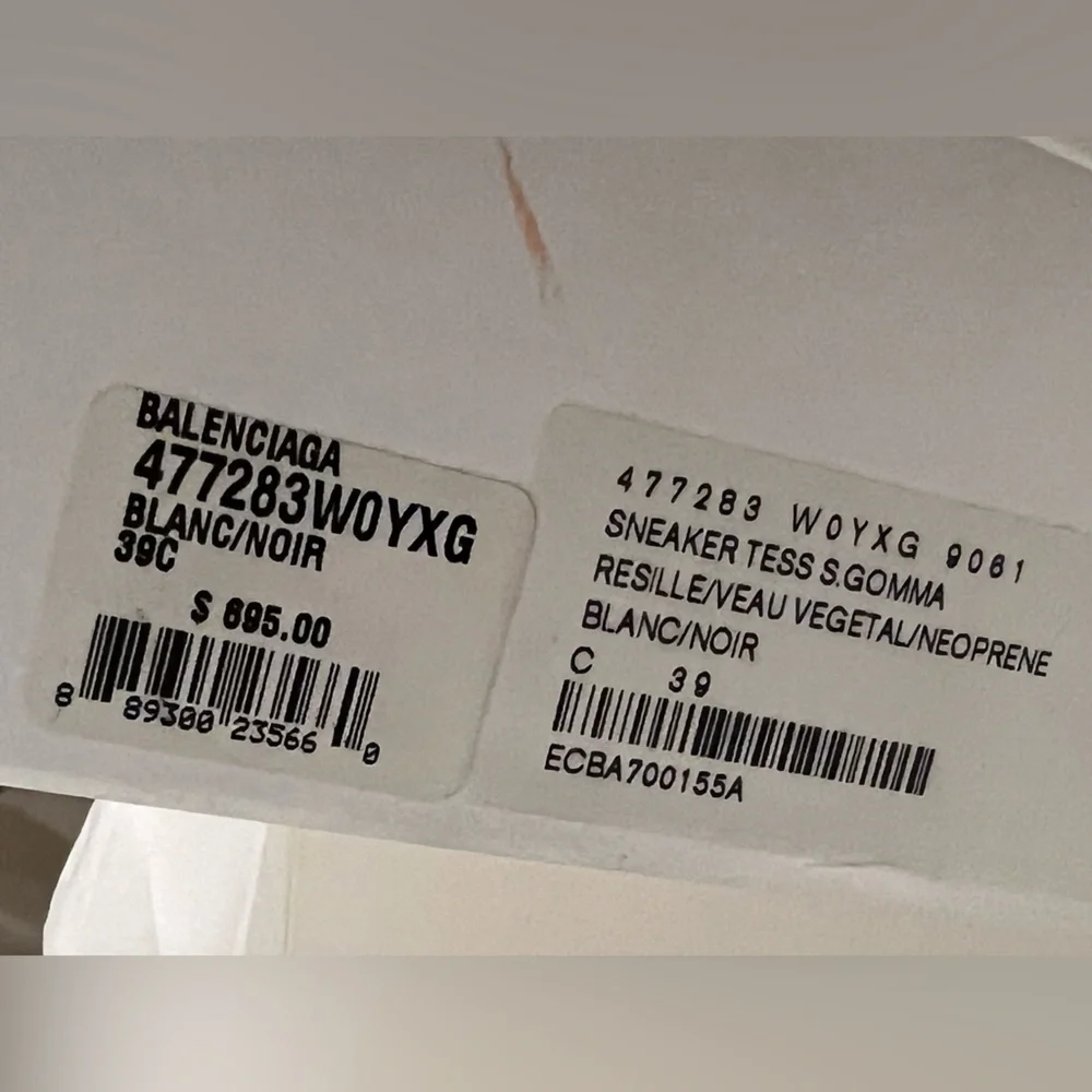 Balenciaga blancnoir white